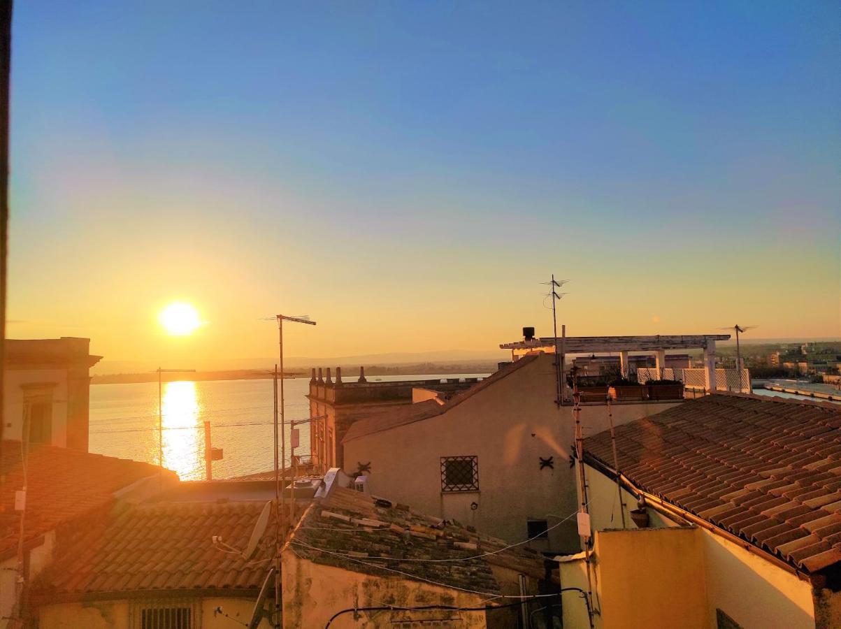 Flora'S House - Ortigia Holidays Сиракузы Экстерьер фото